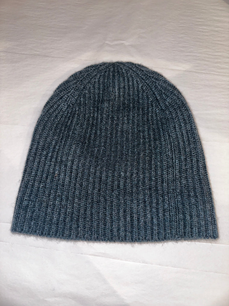 cashmere ski hat in blue