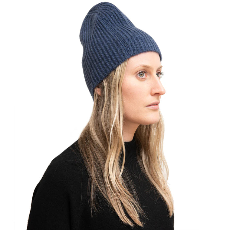 cashmere ski hat in blue