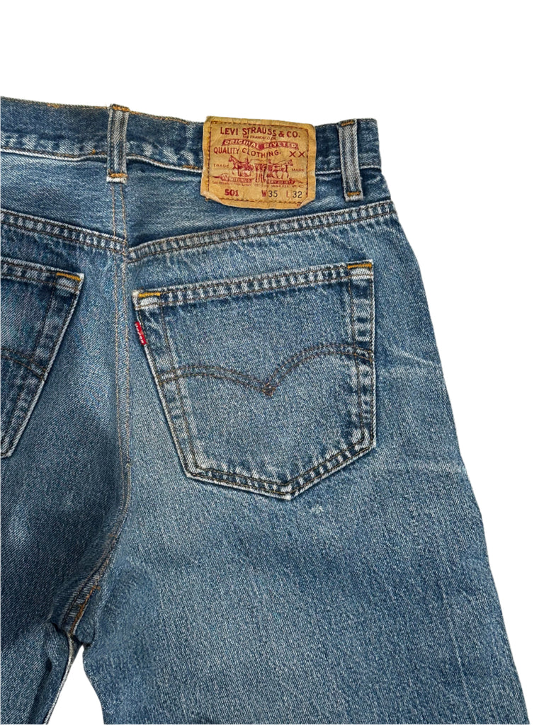 Vintage Levi's 501 35x32 Medium Wash